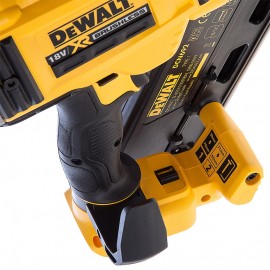 Такер акумулаторен DEWALT DCN692N /18 V, 50-90 мм/
