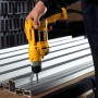 Бормашина DeWALT електрическа безударна 701 W, 10.9 Nm, 1-10 мм, DWD112S